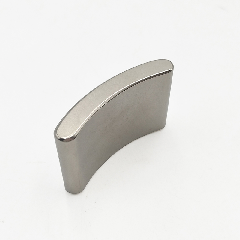 Powerful-Curved-Neodymium-Magnet-3