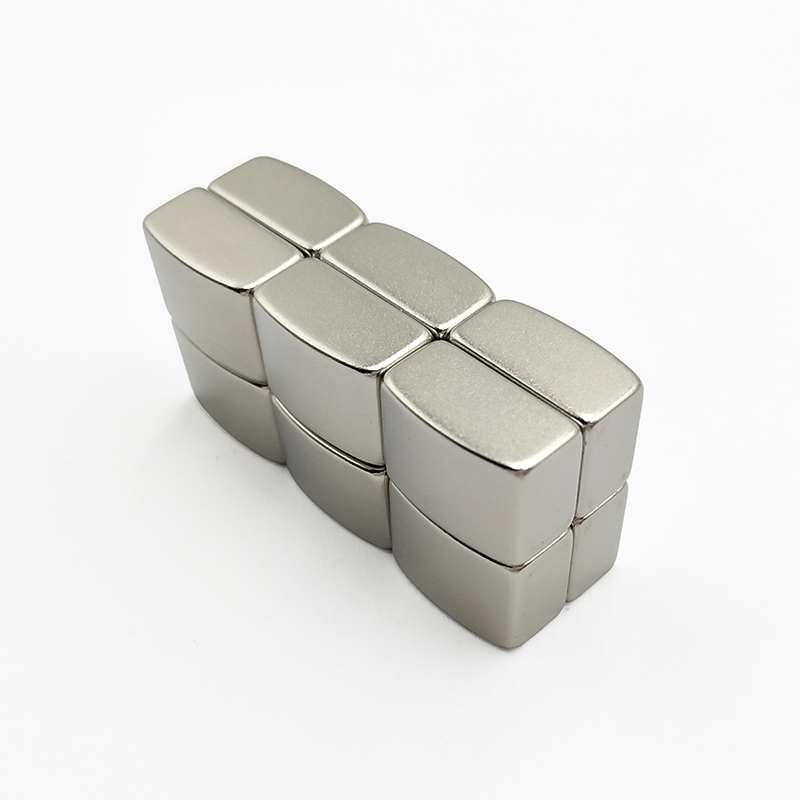 bread-shaped-N5-neodymium-magnet-6